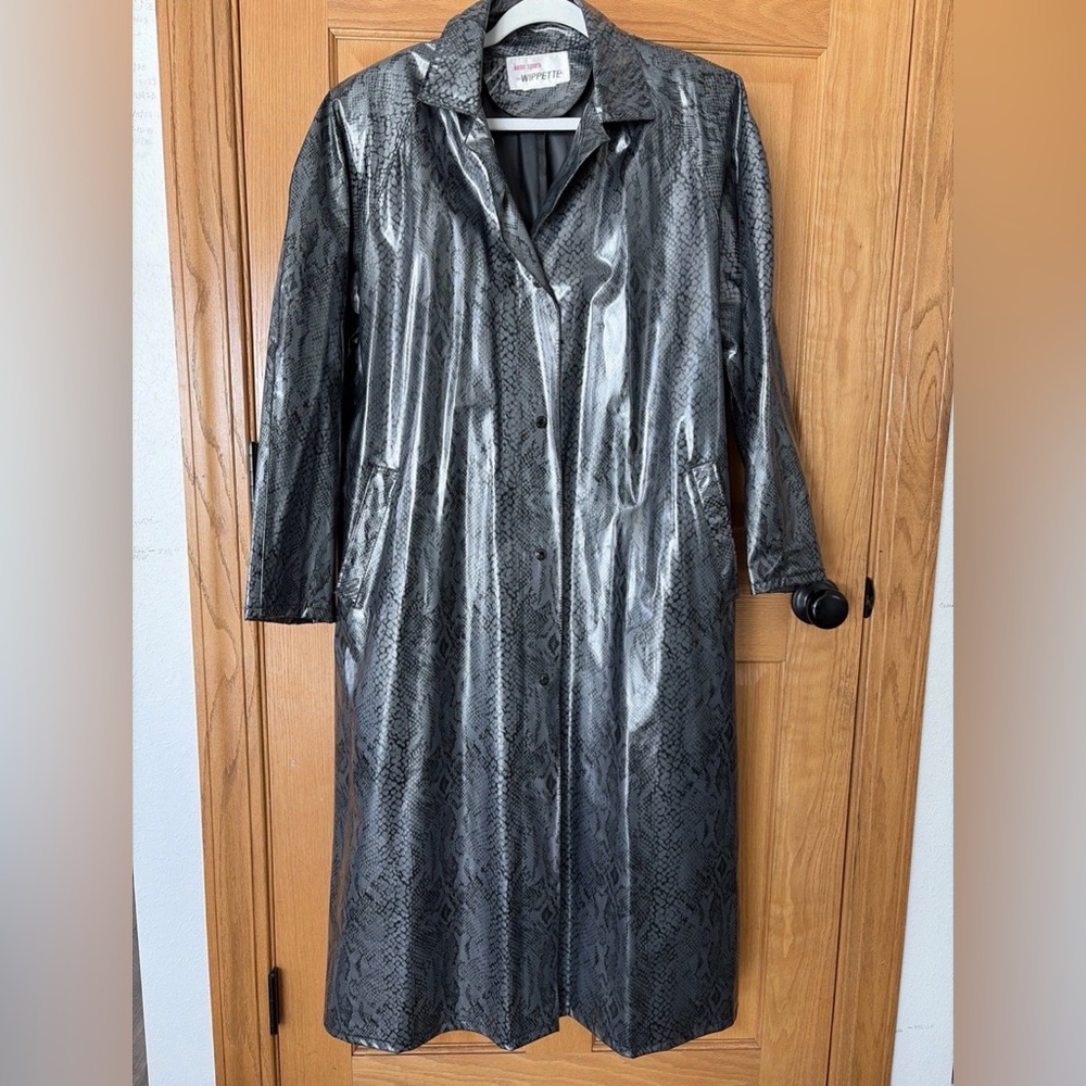 Vintage Ken Sporn Wippette Woman XL Raincoat Snakeskin Print Front Snap Pockets